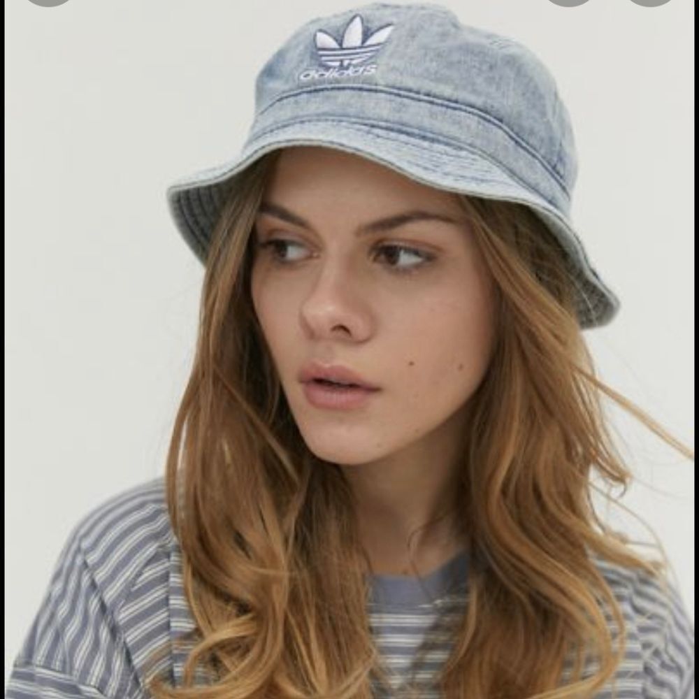 🆕️Adidas denim trefoil Women's stonewashed classic Logo Bucket Hat OS - Picture 2 of 16